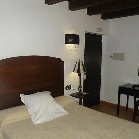 Hotel Hospedium San Fernando Carmona (Seville)
